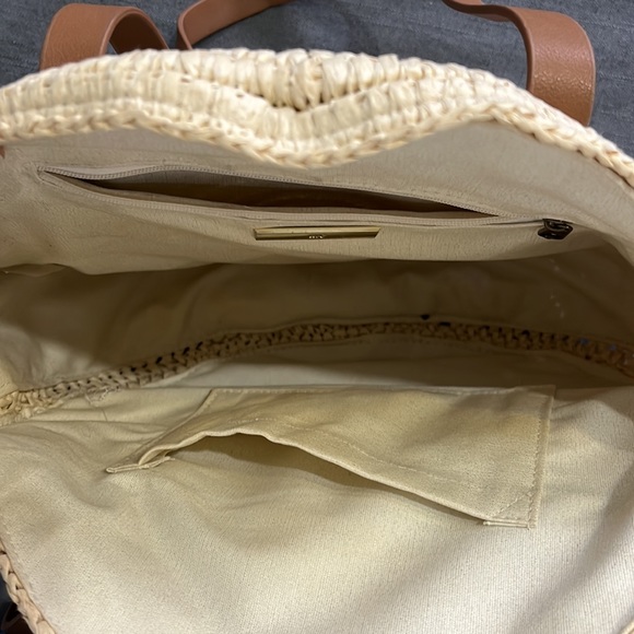 Colorful Pom Pom Beach straw bag - Picture 7 of 7